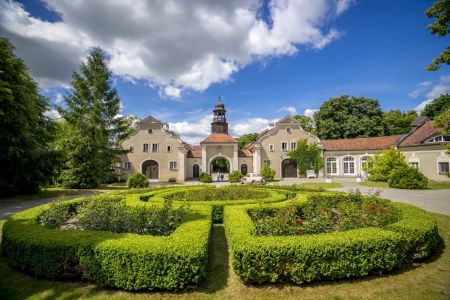 Pałac i Folwark Galiny