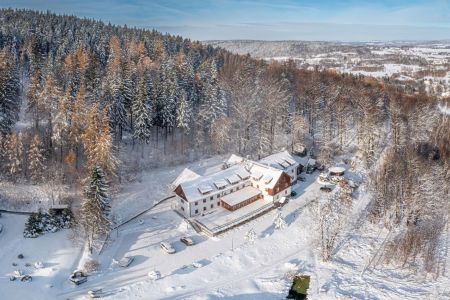 Oferty z wyżywieniem na Święta Bożego Narodzenia 2025 - Klimatyczne Boże Narodzenie